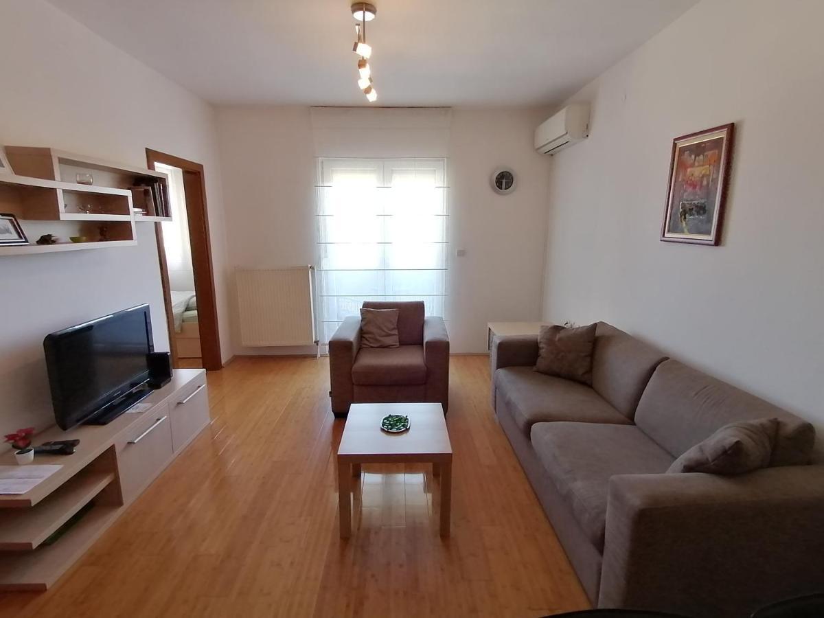 Apartman Breza Kruševac Zewnętrze zdjęcie